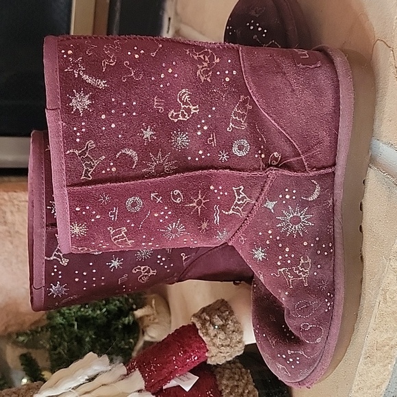 Ugg | Classic Zodiac Mid-Calf Boot - Picture 6 of 10